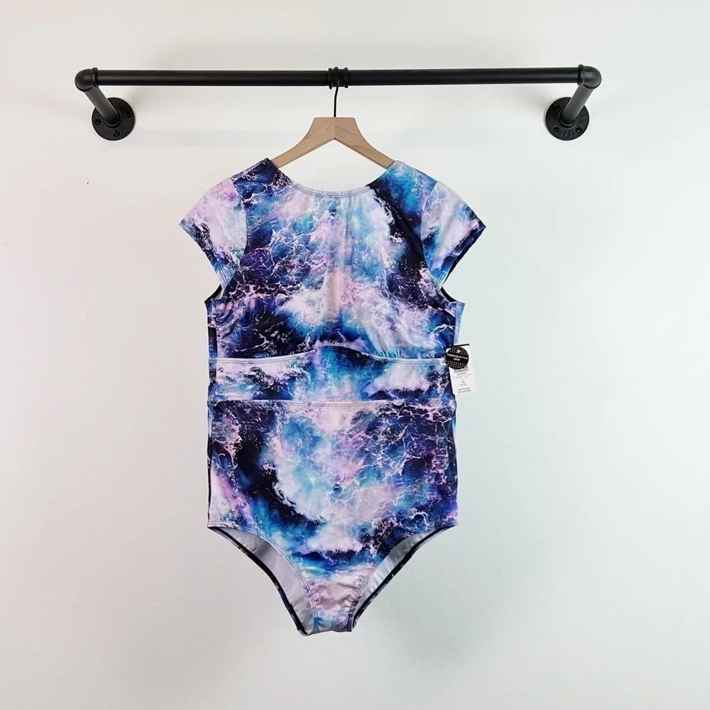 NWT Torrid Active Wireless Scoop Back One Piece Swimsuit in Ocean Waves
